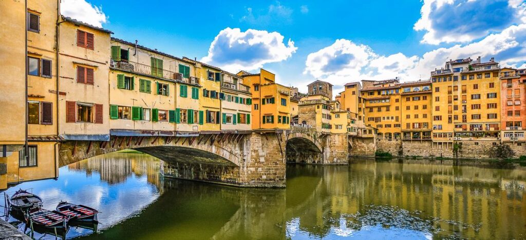 Ponte Vecchio über den Arno in Florenz
