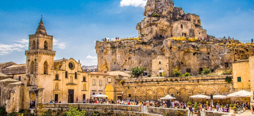 Kathedrale und Höhlensiedlung in Matera