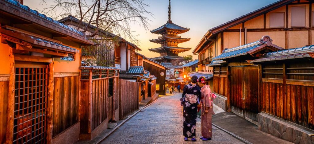Geishas in der Altstadt von Kyoto