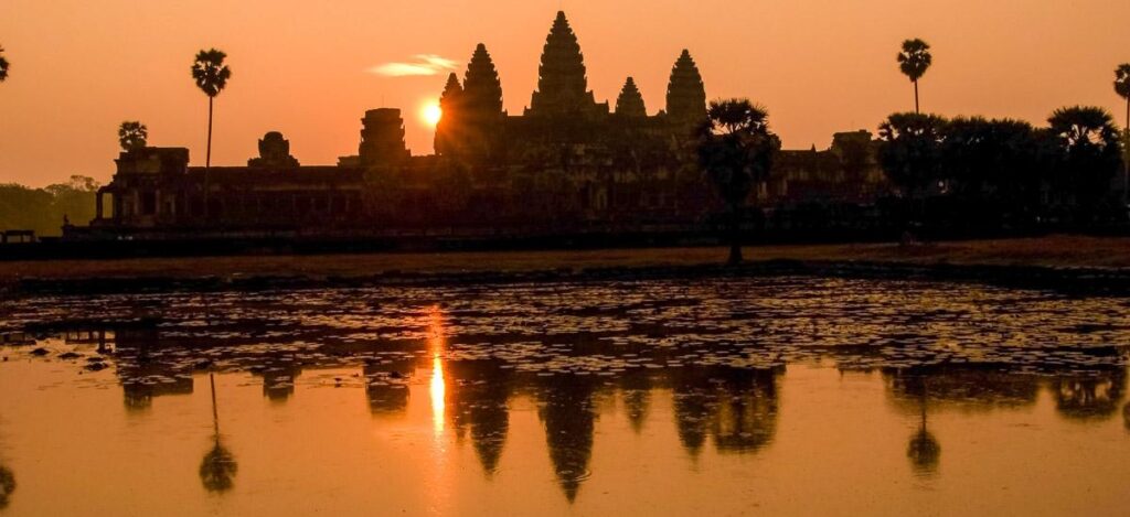 Sonnenaufgang über Angkor Wat