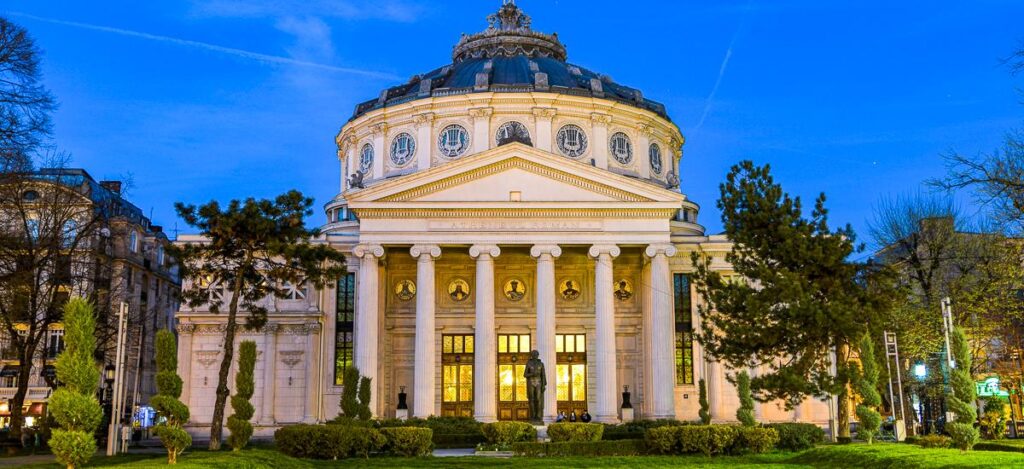 Bukarester Athenäum im Abendlicht