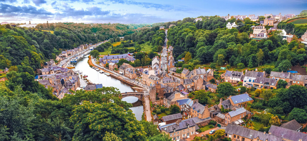 Dinan aus der Luft