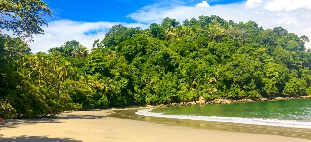 Strand im Manuel-Antonio-Nationalpark