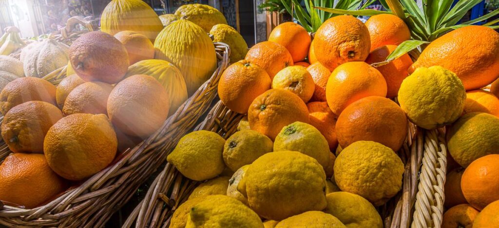 Zitrusfrüchte auf dem Markt