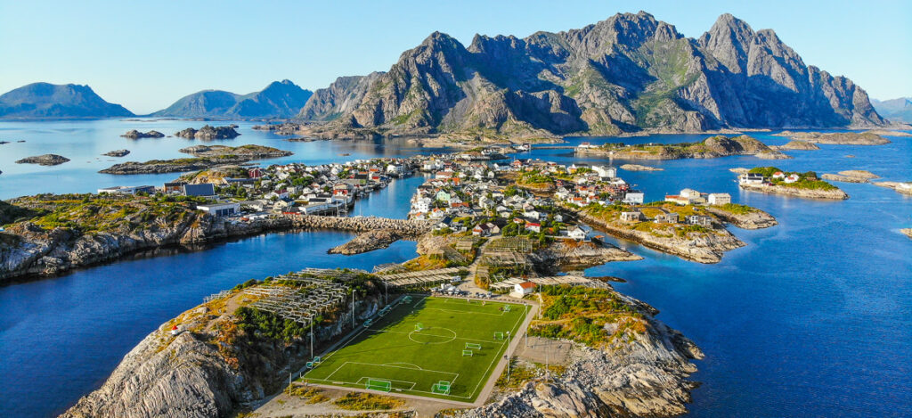 Henningsvaer