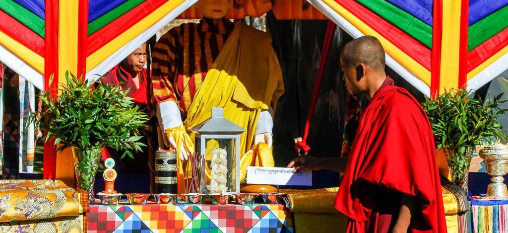 Fest im Kloster Punakha-Dzong