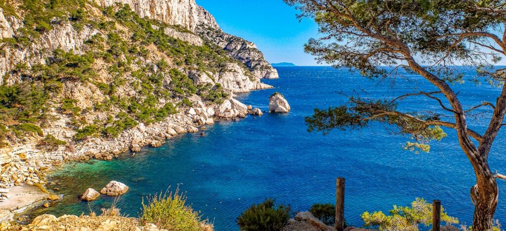 Felsige Küste der Calanque