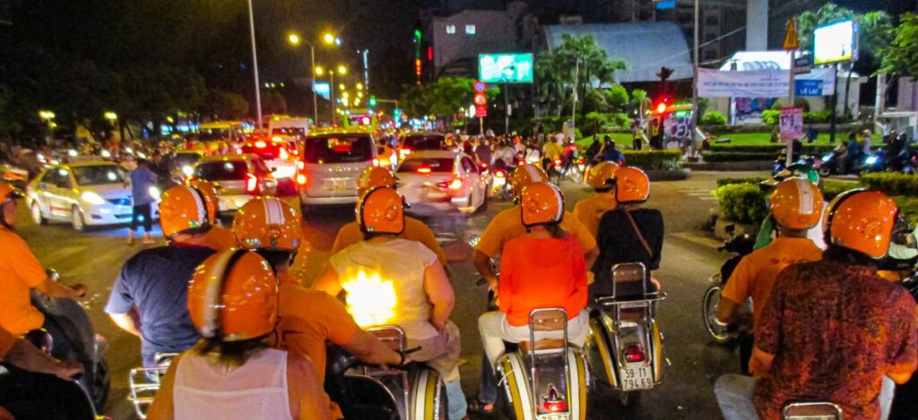 Vespatour in Saigon