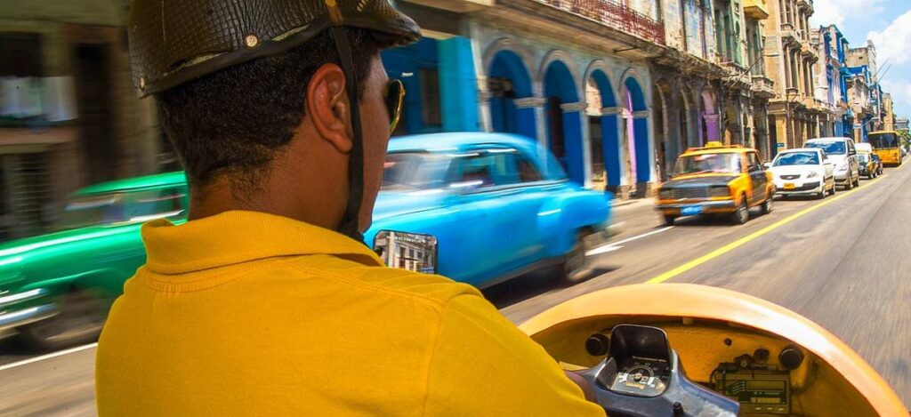 Mit dem Cocotaxi durch Havanna