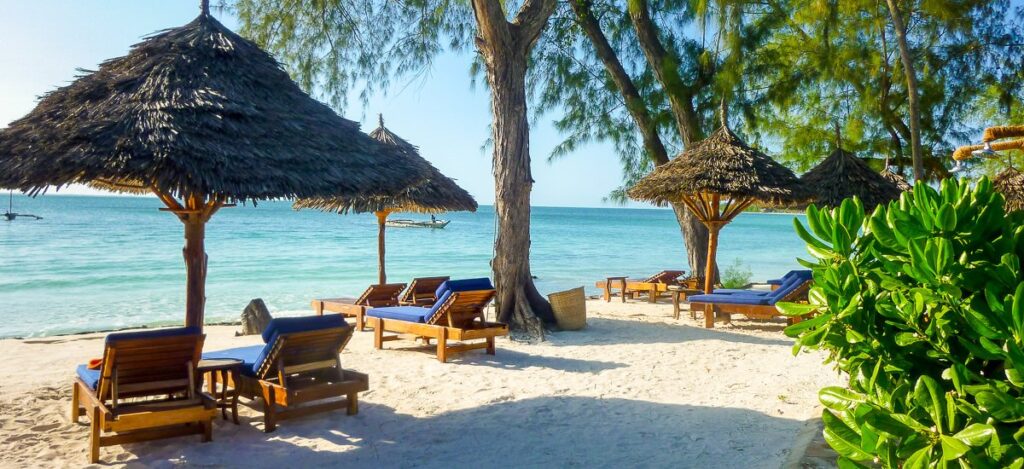 Relaxen am Strand von Sansibar
