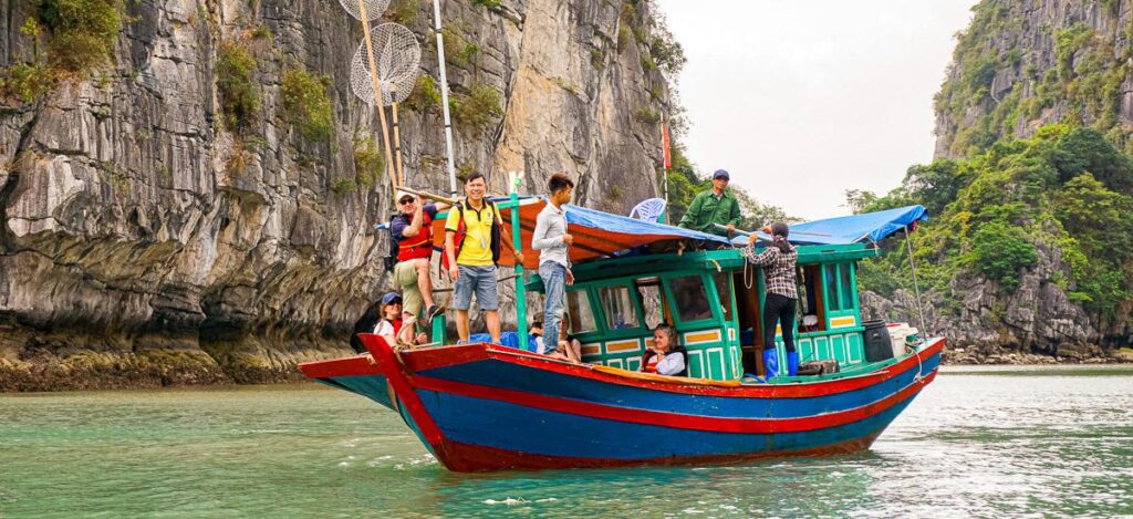 Unterwegs in der Halong Bucht